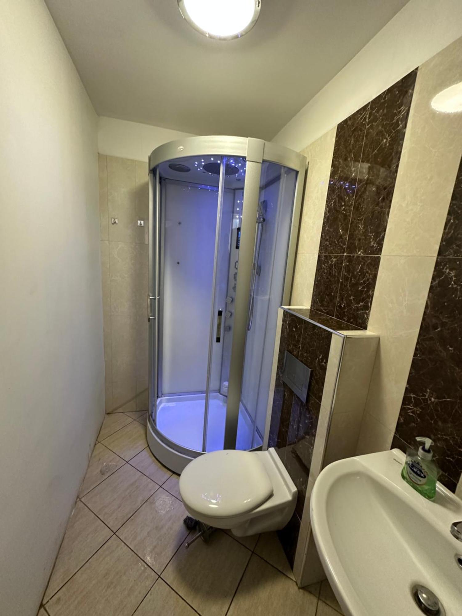 North London A Spacious 7 Bedroom House Accommodating Up To 18 People Complete With Own Gym And Table Tennis Dış mekan fotoğraf
