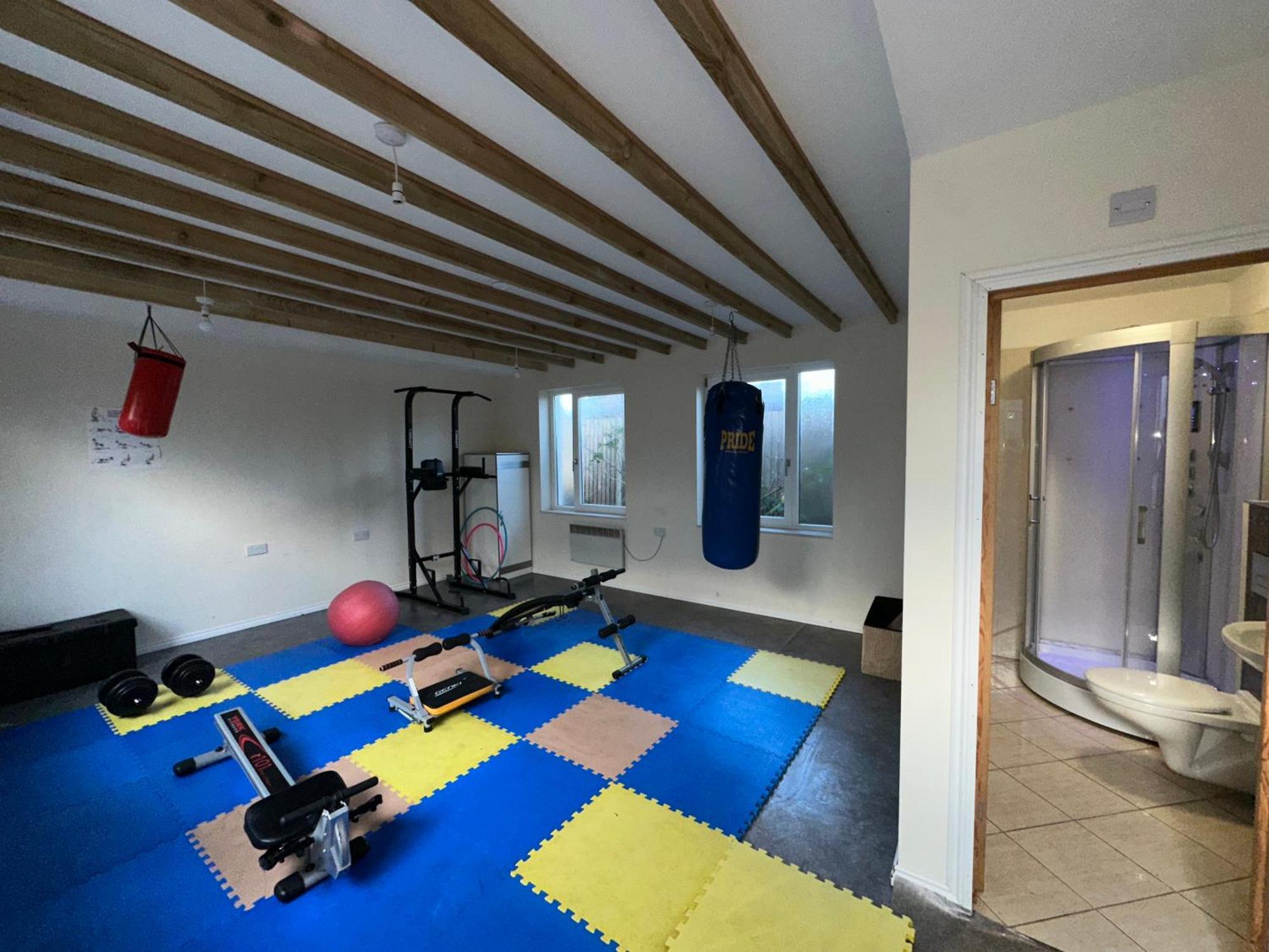 North London A Spacious 7 Bedroom House Accommodating Up To 18 People Complete With Own Gym And Table Tennis Dış mekan fotoğraf