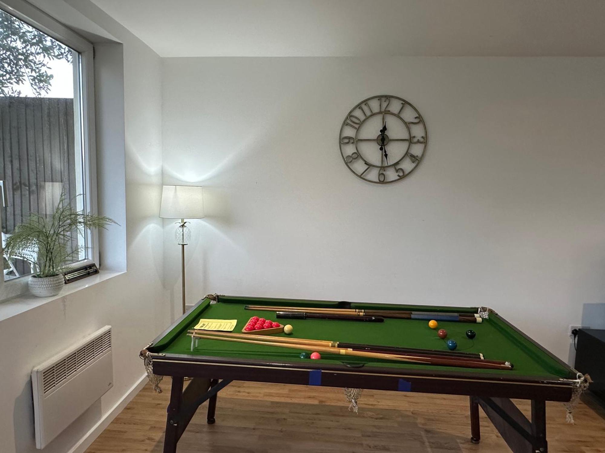 North London A Spacious 7 Bedroom House Accommodating Up To 18 People Complete With Own Gym And Table Tennis Dış mekan fotoğraf