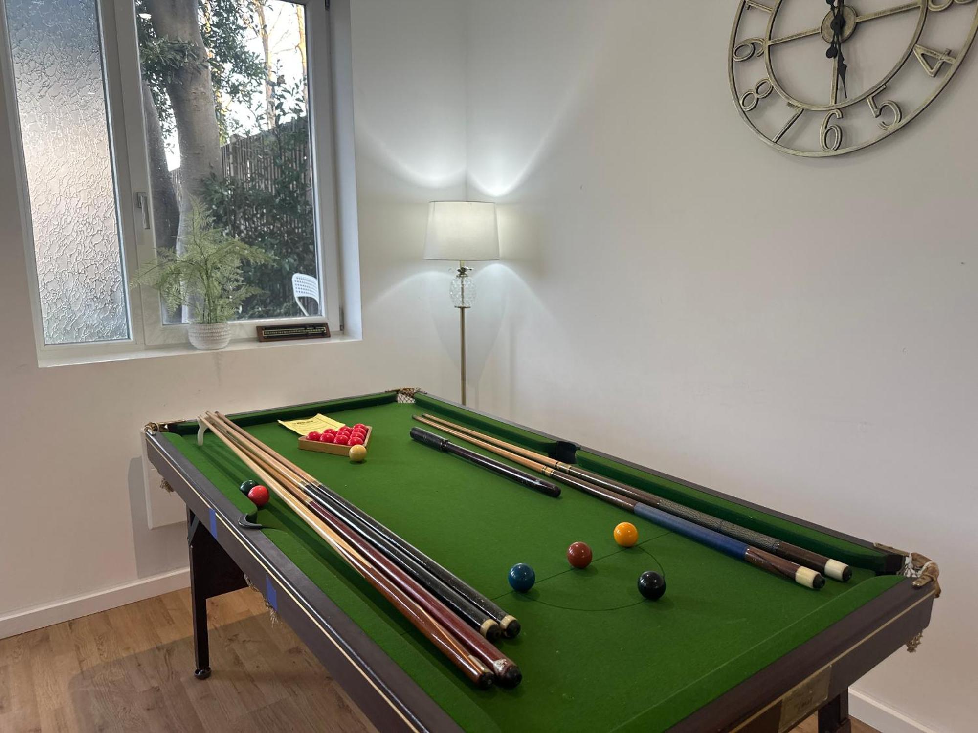 North London A Spacious 7 Bedroom House Accommodating Up To 18 People Complete With Own Gym And Table Tennis Dış mekan fotoğraf